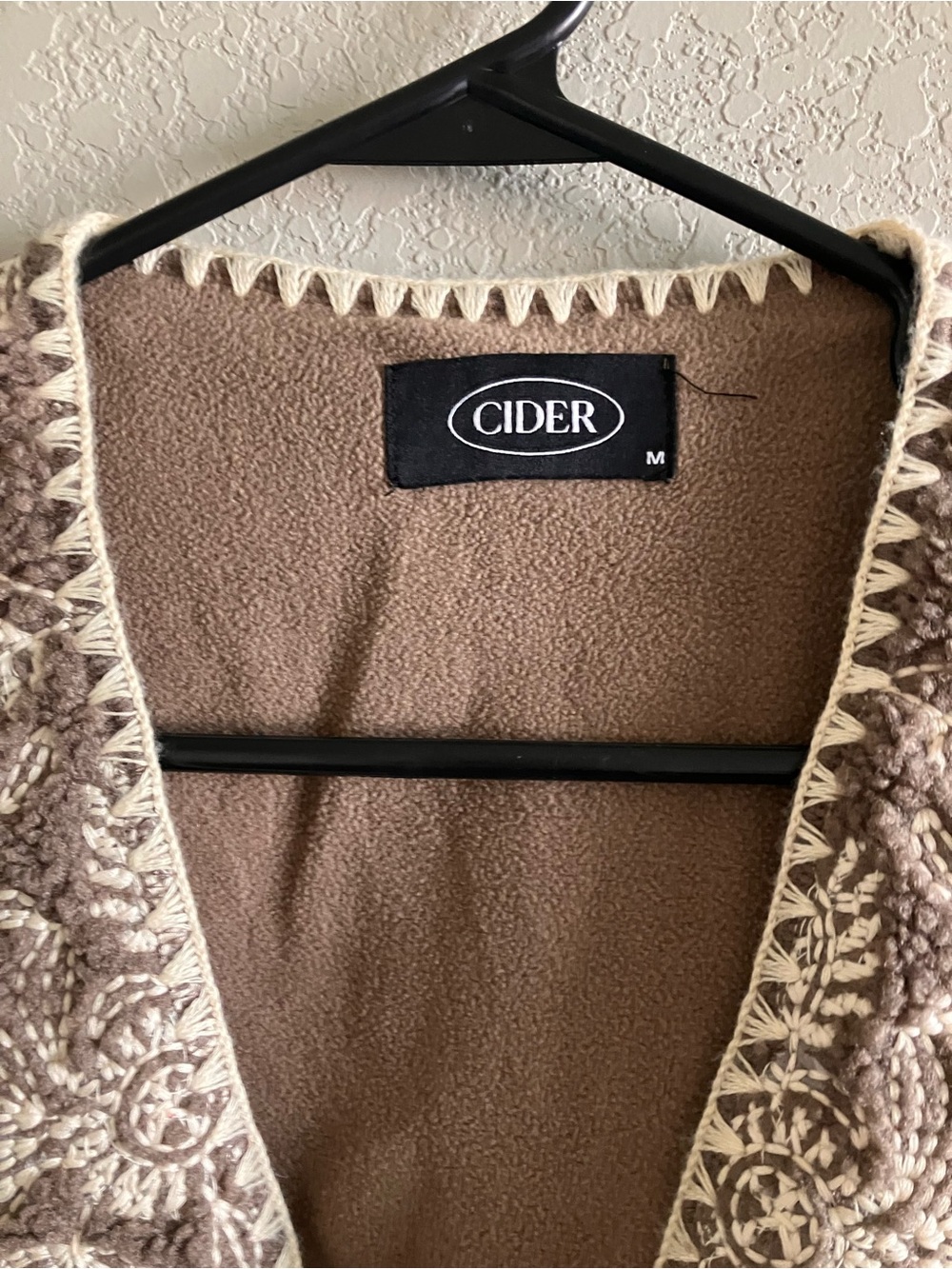 Cider Embroidered Sherpa Fleece Vest Size Medium Cottagecore Grandmacore fall - Picture 3 of 6